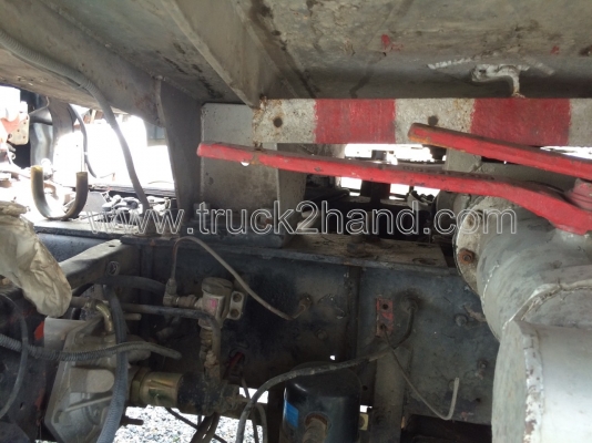 รถบรรทุกน้ำมัน 10 ล้อ