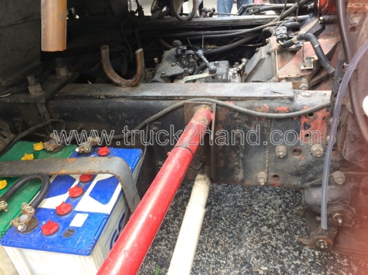 รถบรรทุกน้ำมัน 10 ล้อ