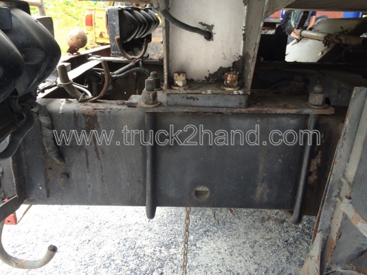 รถบรรทุกน้ำมัน 10 ล้อ