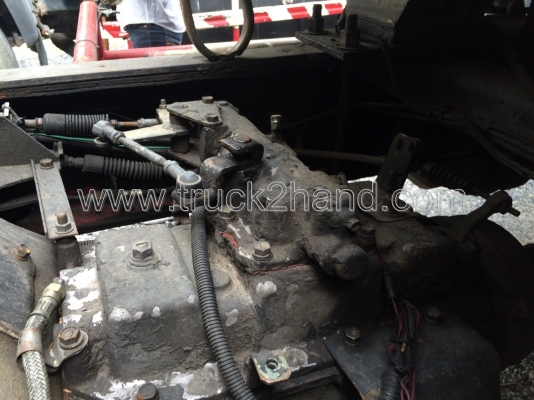 รถบรรทุกน้ำมัน 10 ล้อ