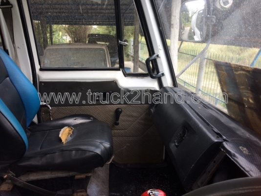 รถบรรทุกน้ำมัน 10 ล้อ