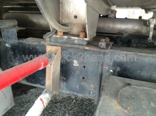 รถบรรทุกน้ำมัน 10 ล้อ