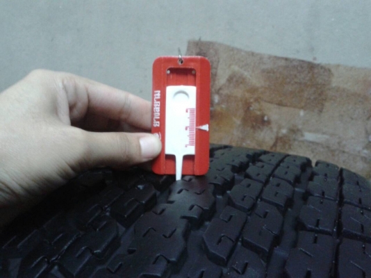 ยาง 255-65-17 บริดสโตน ดูลเลอร์840-ปี14 ยาง 255-65-17 บริดสโตน ดูลเลอร์840-ปี14