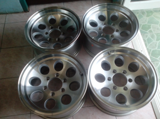 ขายล้อหยดน้ำขอบ 16 สวยๆเลยครับ