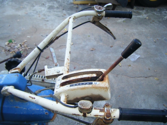 รถพรวนดินพร้อมยกร่องเดินตาม รถพรวนดินพร้อมยกร่องเดินตาม