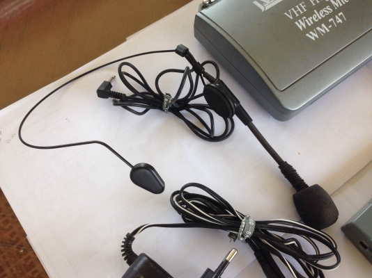 ไมโครโฟนไร้สาย VHF High Band / WM-747