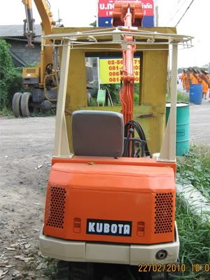 KUBOTA KH35