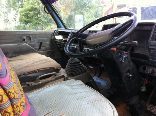 ขาย 6 ล้อ ISUZU NPR57L เครื่อง 4BC2 100 แรงฝาดำ คัซซีสวย เครื่องเกียร์ดี ยางดี เอกสารเล่มทะเบียน สภาพพร้อมใช้งาน