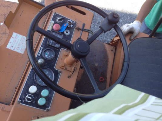 รถบด SAKAI TG25