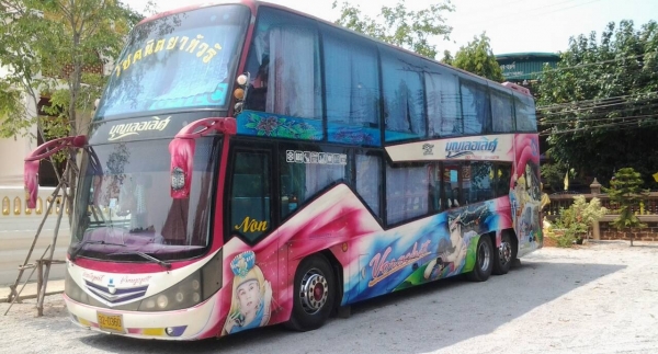 ขายรถบบัส 8 ล้อ 3 คัน