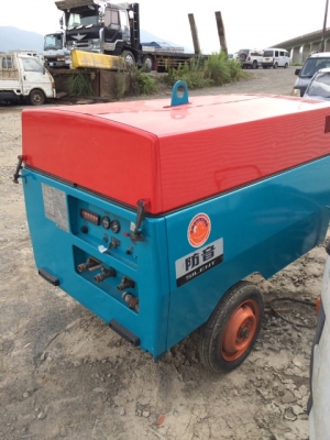 เครื่องปั๊มลม ยี่ห้อ KOMATSU รุ่น EC35Zs-2