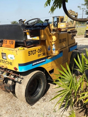 รถบด HITACHI RT30