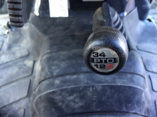 รถไถตีนตะขาบ ISEKI  AT 33  เหมาะสำหรับ 25 แรงม้า อุปกรณ์ครบ