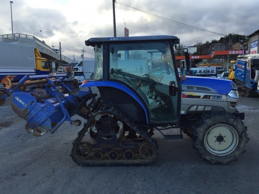 รถไถตีนตะขาบ ISEKI  AT 33  เหมาะสำหรับ 25 แรงม้า อุปกรณ์ครบ