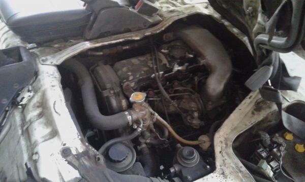 ขายรถตู้หัวจรวด ตู้บรรทุก เครื่อง2.8 ขายถูก