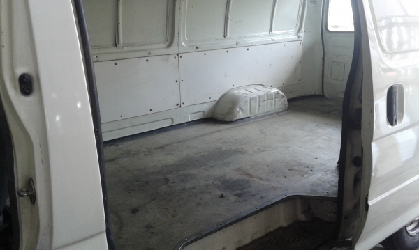 ขายรถตู้หัวจรวด ตู้บรรทุก เครื่อง2.8 ขายถูก