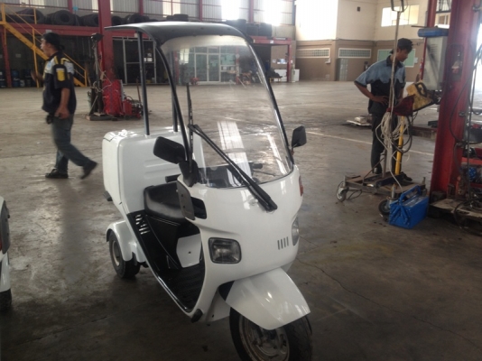 ขายรถมอเตอร์ไซด์3ล้อ HONDA GYRO CANOPY สนใจติดต่อ086-0801238