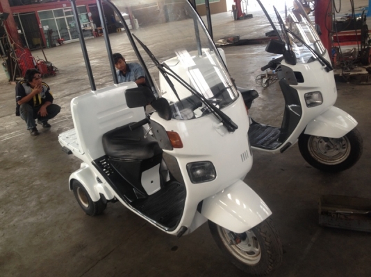 ขายรถมอเตอร์ไซด์3ล้อ HONDA GYRO CANOPY สนใจติดต่อ086-0801238