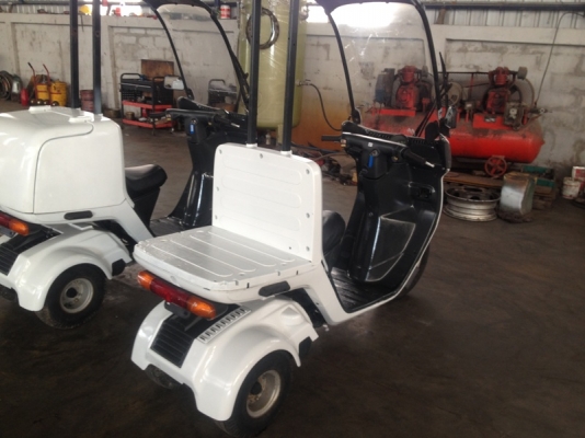 ขายรถมอเตอร์ไซด์3ล้อ HONDA GYRO CANOPY สนใจติดต่อ086-0801238