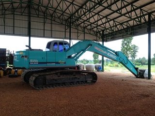 ต้องการขายรถขุด แบ็คโฮ Kobelco Sk 200 MARK VI มือสอง ราคา 1,500,000 บาท ซื้อมารถใหม่แกะกล่อง อายุงานประมาณ 6 ปี เศษ ที