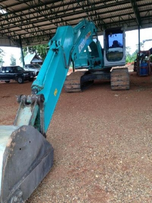 ต้องการขายรถขุด แบ็คโฮ Kobelco Sk 200 MARK VI มือสอง ราคา 1,500,000 บาท ซื้อมารถใหม่แกะกล่อง อายุงานประมาณ 6 ปี เศษ ที