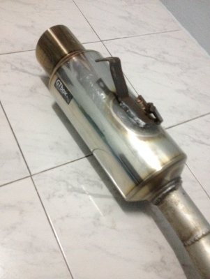 ขายท่อ Kakimoto GT box  jasma Japanไส้ตรง ไส้ขนาด2นิ้ว พักท่อยาว10.5นิ้ว ปายท่อยาว3นิ้ว ปากท่อกว้าง3.5นิ้ว ราคา1900บาท โทร0924462525โส กทม