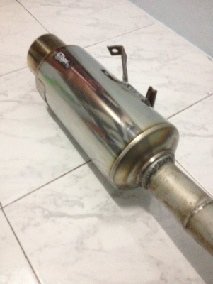 ขายท่อ Kakimoto GT box  jasma Japanไส้ตรง ไส้ขนาด2นิ้ว พักท่อยาว10.5นิ้ว ปายท่อยาว3นิ้ว ปากท่อกว้าง3.5นิ้ว ราคา1900บาท โทร0924462525โส กทม