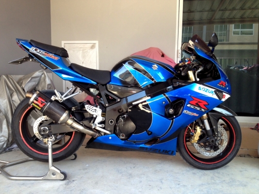 ขาย GSXR750 K5 พร้อมทะเบียน ท่อสูตรไทเทเนี่ยม ราคา 165000 บาท (รับเทริ์น)