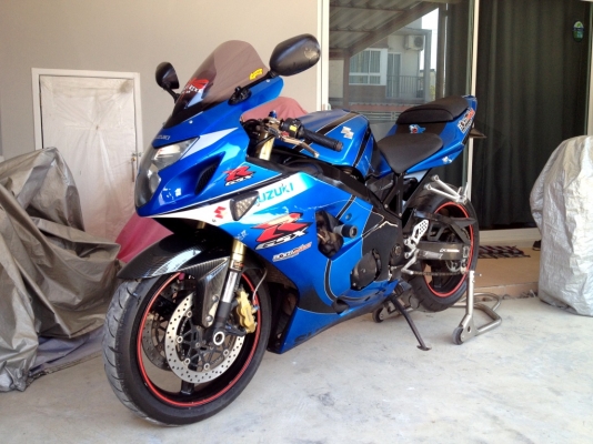 ขาย GSXR750 K5 พร้อมทะเบียน ท่อสูตรไทเทเนี่ยม ราคา 165000 บาท (รับเทริ์น)