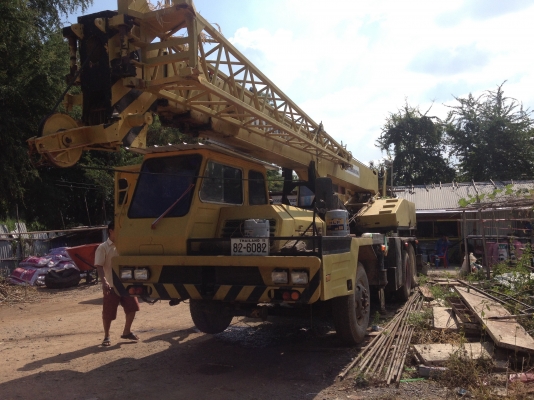 ขายรถเครน20 ตัน มีทะเบืยน ราคา 2,400,000