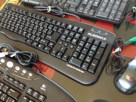 ขายเหมา คีย์บอร์ด 3 ชุด + เมาส์  / 1000 บาท