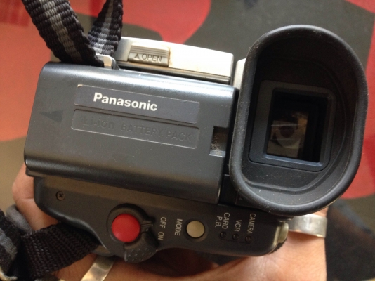 ขาย กล้องวีดีโอเทป,SD card / Panasonic NV-DS25 / พร้อม กระเป๋า Samsonite ขาย กล้องวีดีโอเทป,SD card / Panasonic NV-DS25 / พร้อม กระเป๋า Samsonite