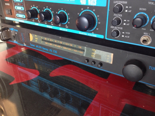 ขายเหมา แอมป์ 400 Watts / แอมป์ วิทยุ / ลำโพง SONY 2 ตัว ขายเหมา แอมป์ 400 Watts / แอมป์ วิทยุ / ลำโพง SONY 2 ตัว