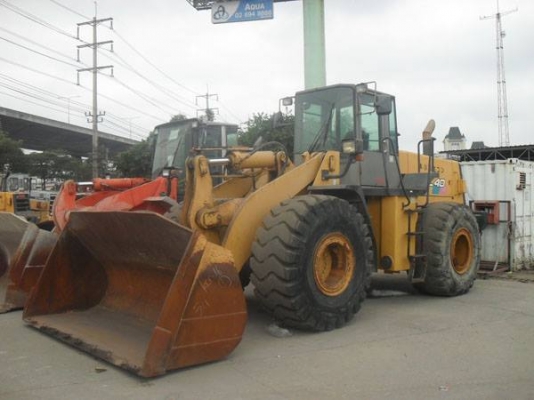 รถตักล้อยาง TCM   รุ่น L40