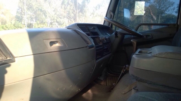 ขายรถบรรทุกสิบล้อดัมพ์ MITSUBISHI หน้ากากดำ เครื่อง 6D16-195 แรง 6 เกียร์ เบรคใหญ่ 2 เพลาดัมพ์ ช่วงล่าง MA ทะเบียนพร้อม