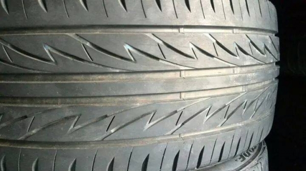 ขายยาง BRIDGESTONE MY-02 205-40-17 ปี12 ดอกสวยมาก ไม่ปะ ไม่ร้าว ชุดละ 5,900 บาท