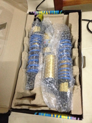 ขายโช๊คเเก๊สยี่ห้อ Gazi damper evolution ยาว 13 นิ้ว มือ1ครับ ราคาพร้อมส่ง ราคาต่อรองได้ครับ083-0754211