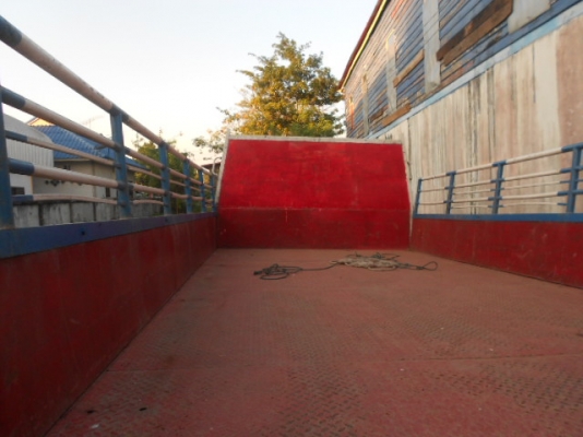 ขายกระบะหกล้อ ISUZUและคอกเหล็ก ยาว 5เมตร สภาพยังใหม่