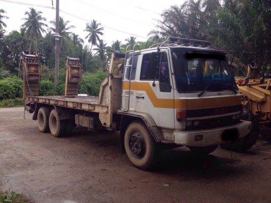 ขายรถ10ล้อท้ายลาดเพลาเดียวISUZU FVM12QY K เครื่อง175แรงม้า สนใจโทร 081-970-1072