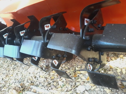 ขายโรโตรี่ยี่ห้อโฮเวิรด์สำหรับรถไถใหญ่ ขายโรโตรี่ยี่ห้อโฮเวิรด์สำหรับรถไถใหญ่