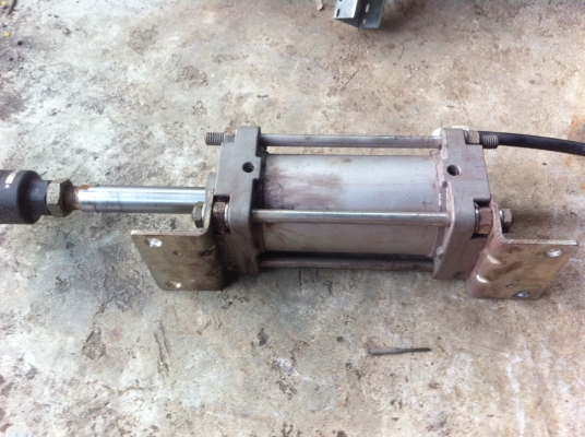 (แบบที่ 1)ชุดกระบอกสูบลม SMC ขนาดเส้นผ่าศูนย์กลางกระบอกสูบโต 80 มม. ระยะเลื่อนตัวเข้า-ออก 100 มม.