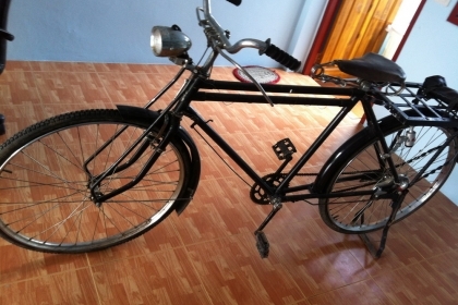 ขายจักรยานสวยๆ เดิมๆ ขี่ได้ เก็บงานเดิมๆ สวยๆ ขาย 8500 ติดต่อ 0811160919