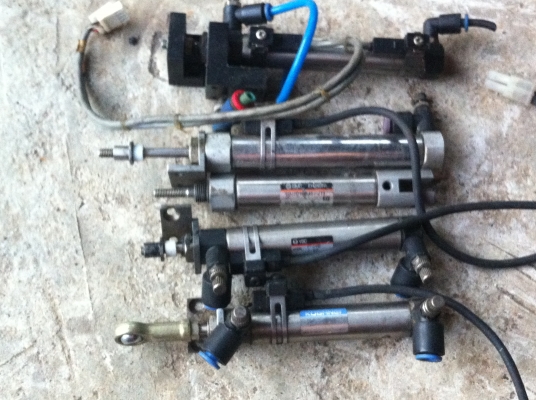 (แบบที่4)ชุดกระบอกสูบลม SMCและYSC ขนาดเส้นผ่าศูนย์กลางกระบอกสูบโต 16 มม. ระยะเลื่อนตัวเข้า-ออก 80 มม.