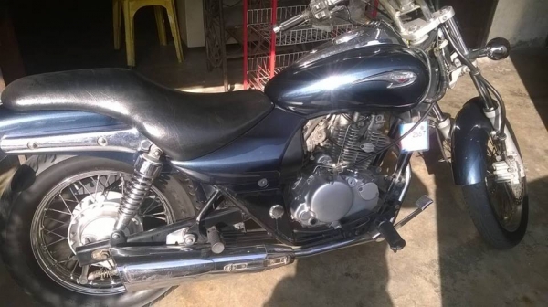 ขาย!!! KAWASAKI BOSS 175 ปี 43 ตัวแรก เครื่องดี,ชุดสีดี,ภาษีขาด 1 ปี เล่มพร้อมโอน