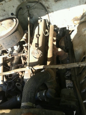 ขายด่วน 6 ล้อหัวยาว สภาพสวยเดิมมากๆ เครื่องเดิม DA120 คัสซีสวยตลอดเส้น กระบะสวยพื้นดี หัวเก๋งสวย ทะเบียนพร้อมโอน ราคาต่อรองได้ครับ