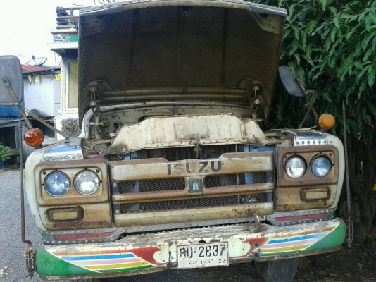 ขายด่วน 6 ล้อหัวยาว สภาพสวยเดิมมากๆ เครื่องเดิม DA120 คัสซีสวยตลอดเส้น กระบะสวยพื้นดี หัวเก๋งสวย ทะเบียนพร้อมโอน ราคาต่อรองได้ครับ