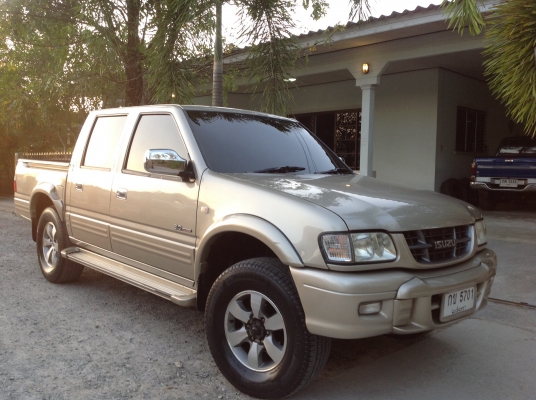 อีซูซุ ดาก้อนอาย 4 ประตู โฟวิล 4x4