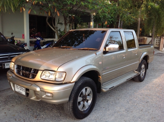 อีซูซุ ดาก้อนอาย 4 ประตู โฟวิล 4x4
