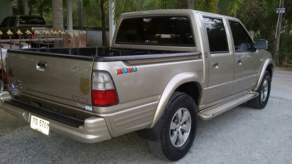 อีซูซุ ดาก้อนอาย 4 ประตู โฟวิล 4x4