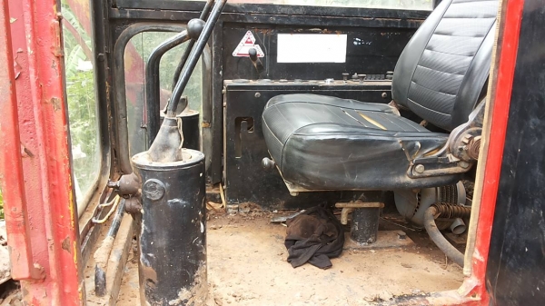 ***ขายแล้วครับขอบคุณ Truck2hand ขายแบคโฮ KOMATSU 10-HT-2 (PC60) Serial No.8362 เครื่องเดิมปั้มเดิม เครื่องKOMATSU 4D94-2 4สูบ 50HP เครื่องแห้งๆ แน่นๆ แรงดี ไม่เยิ้ม ปั้มดีแรงดี ทำงานดีไม่โหลด บูมอาร์มสวยไม่มีปะไม่มีร้าว บุ้งกี๋สวยไม่ผุ บูท/สลัก แน่นดี ***ขายแล้วครับขอบคุณ Truck2hand ขายแบคโฮ KOMATSU 10-HT-2 (PC60) Serial No.8362 เครื่องเดิมปั้มเดิม เครื่องKOMATSU 4D94-2 4สูบ 50HP เครื่องแห้งๆ แน่นๆ แรงดี ไม่เยิ้ม ปั้มดีแรงดี ทำงานดีไม่โหลด บูมอาร์มสวยไม่มีปะไม่มีร้าว บุ้งกี๋สวยไม่ผุ บูท/สลัก แน่นดี